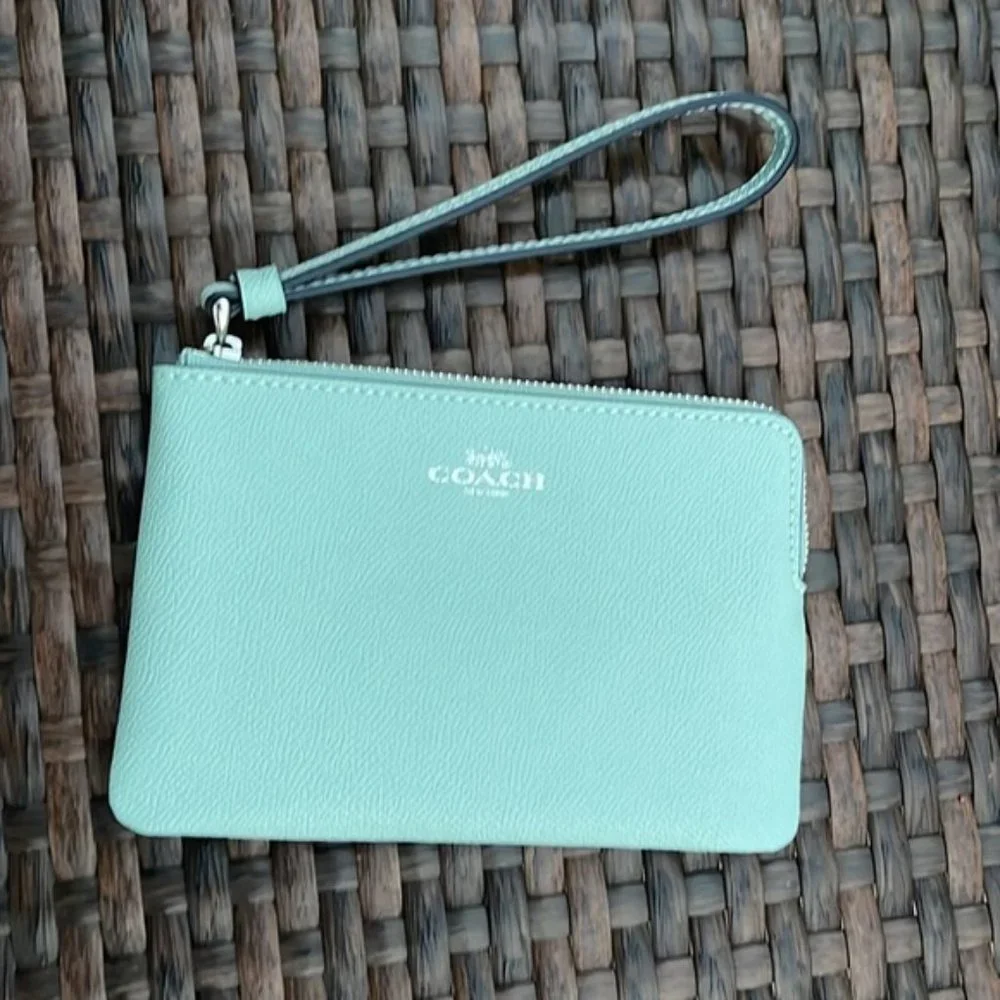 Coach Corner Zip Wristlet Leather NWT